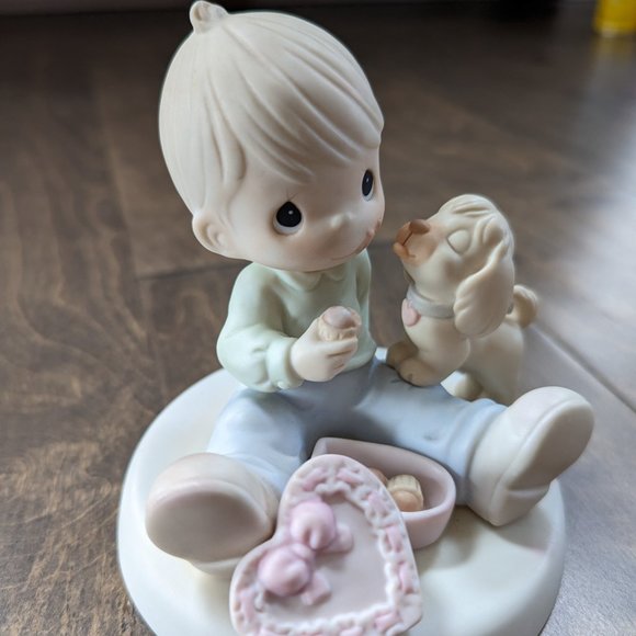 Precious Moments - Picture 2 of 6